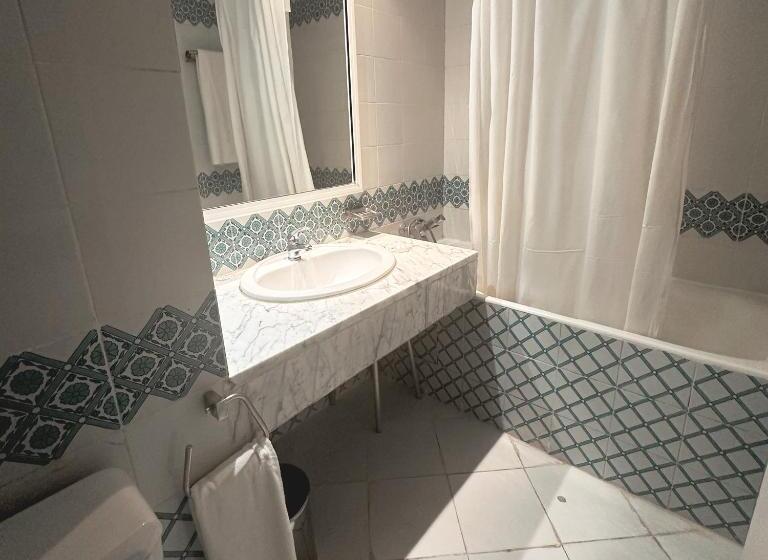 غرفة قياسية ثلاثية, Green Golf Hammamet