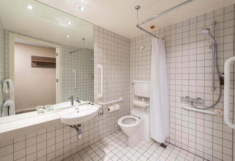 장애인을 위한 스탠다드 룸, Holiday Inn York City Centre, An Ihg