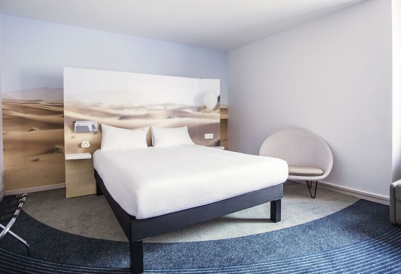 جناح, Ibis Styles Toulon Centre Port