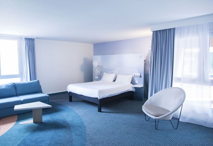 جناح, Ibis Styles Toulon Centre Port