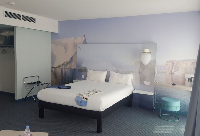 جناح, Ibis Styles Toulon Centre Port