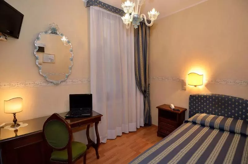اتاق استاندارد, Ibis Styles Toulon Centre Port