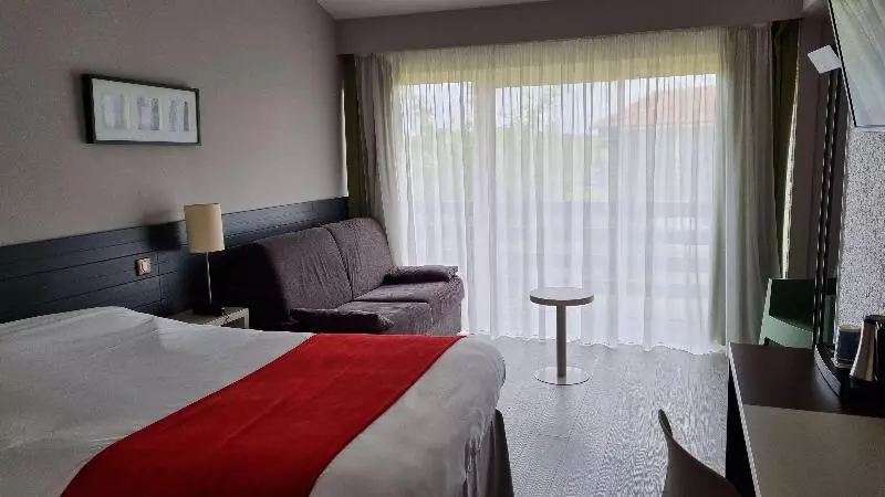 スタンダード４人部屋, Kyriad Angoulême Nord Champniers  Hôtel & Résidence