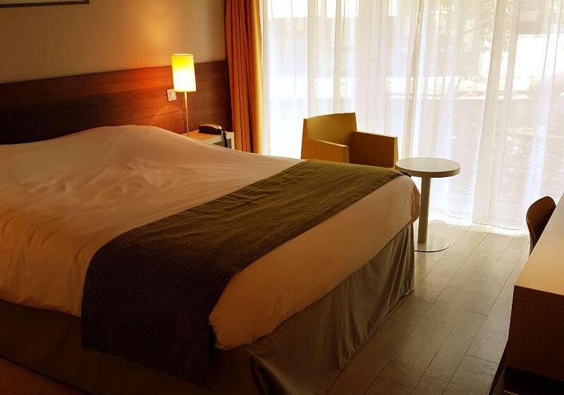 Номер Стандарт, Kyriad Angoulême Nord Champniers Hôtel & Résidence