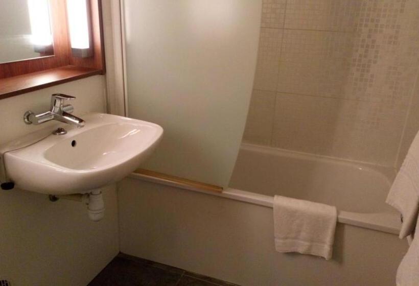 Номер Стандарт Двуспальная Кровать, Kyriad Direct Metz Nord – Woippy