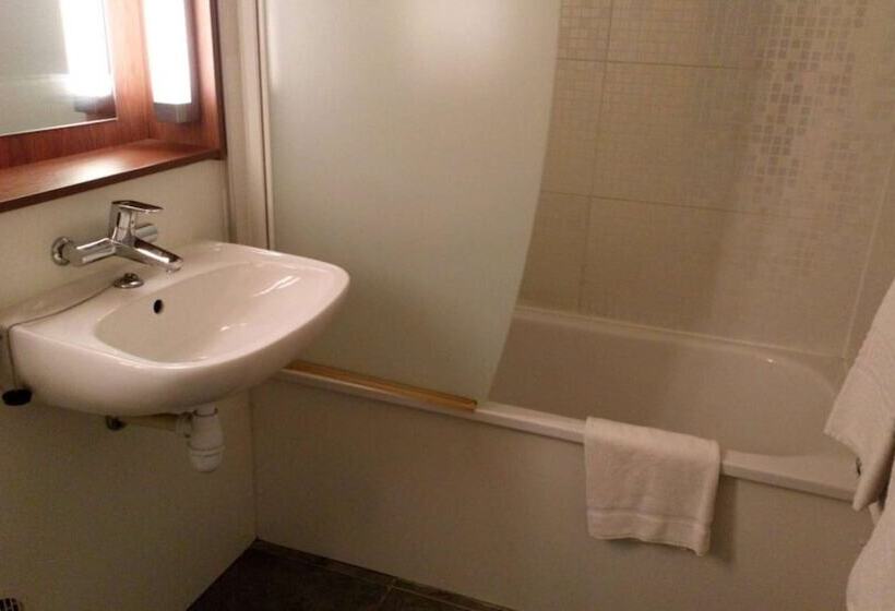 Camera Standard, Kyriad Direct Metz Nord – Woippy