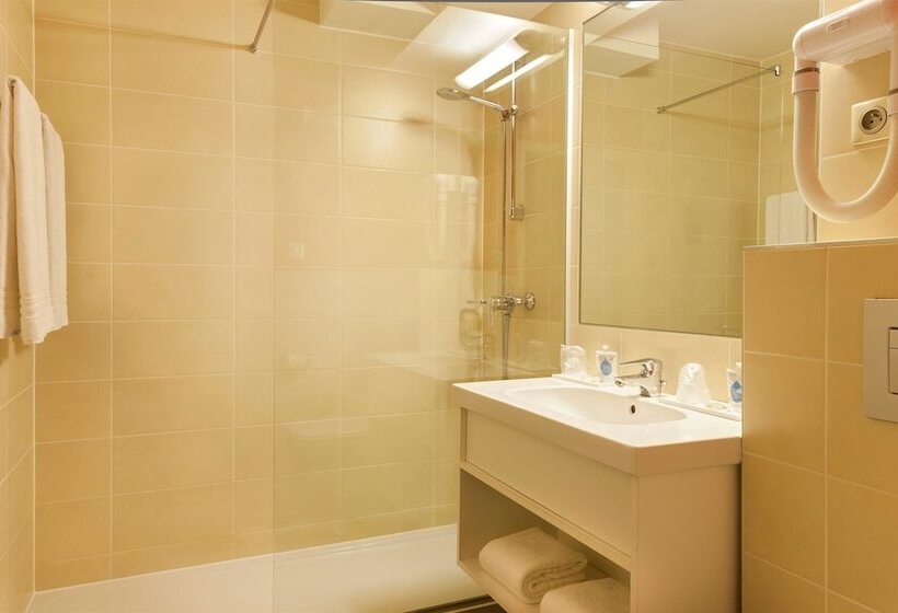 חדר סטנדרט מיטה זוגית, Kyriad Hotel Strasbourg Lingolsheim