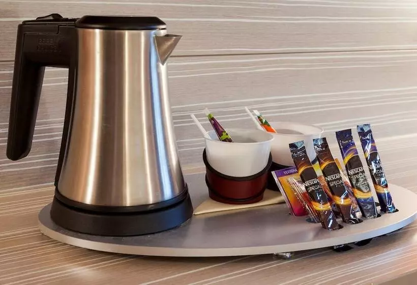 ダブルベッドスタンダードルーム, Kyriad Hotel Strasbourg Lingolsheim