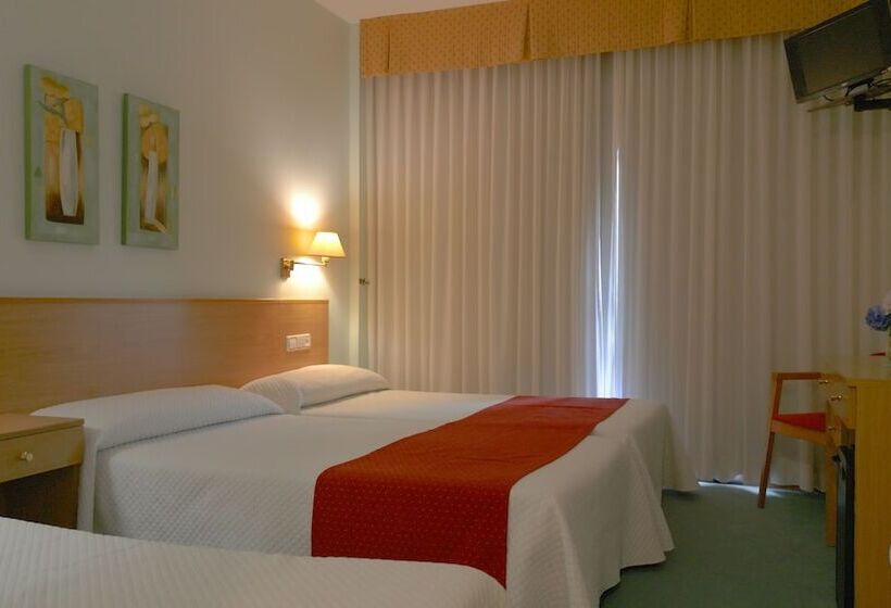 プールビュースタンダードルーム, Oca Vermar