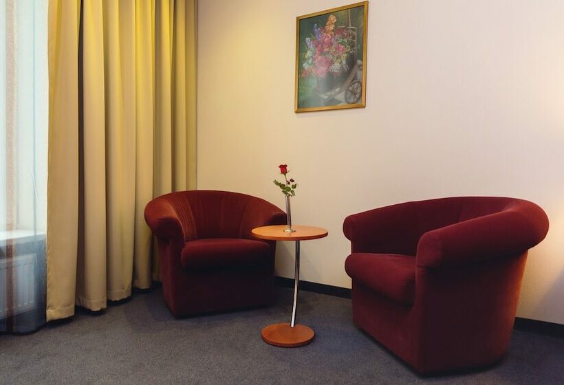 اتاق استاندارد, Perkuno Namai