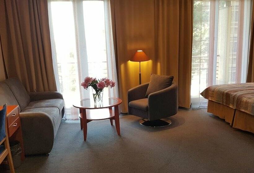 سوییت جونیور, Perkuno Namai