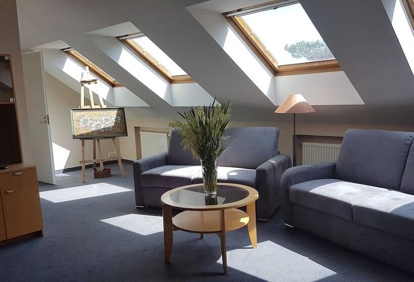 سوییت جونیور, Perkuno Namai