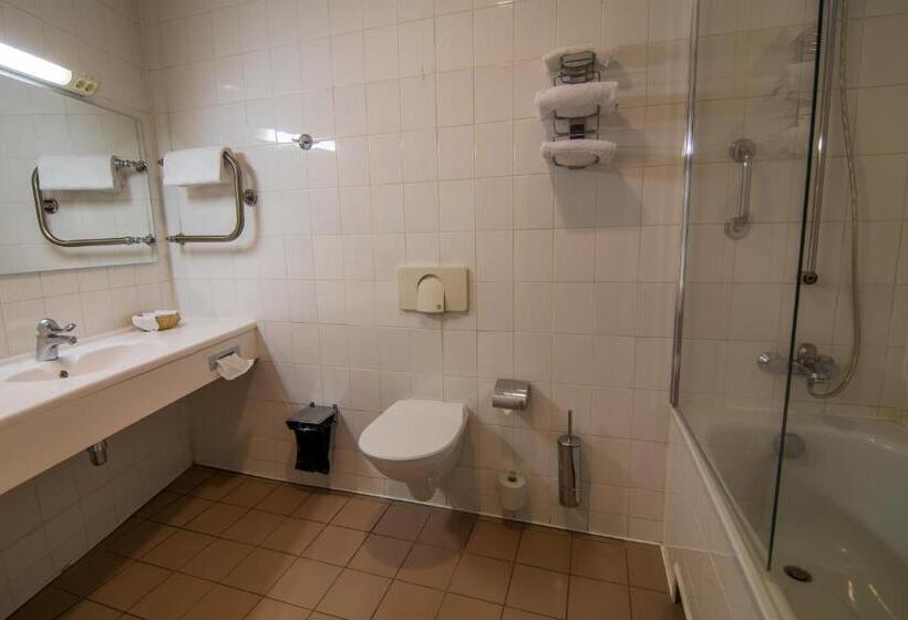 اتاق استاندارد یک نفره, Perkuno Namai