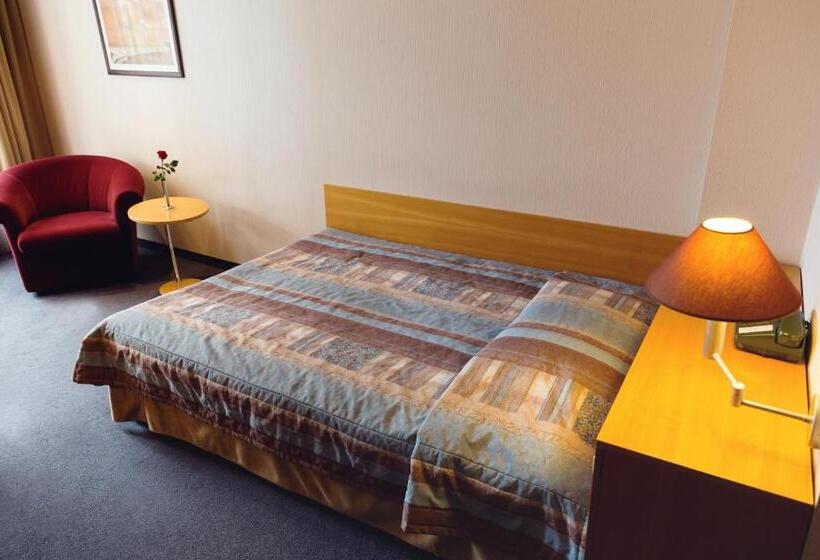 اتاق استاندارد یک نفره, Perkuno Namai