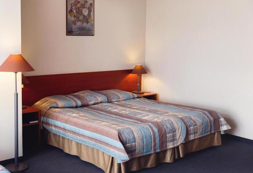 اتاق استاندارد, Perkuno Namai