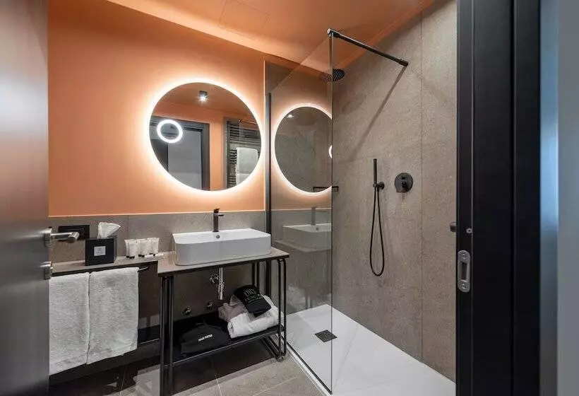 Executive-Zimmer, Tocq