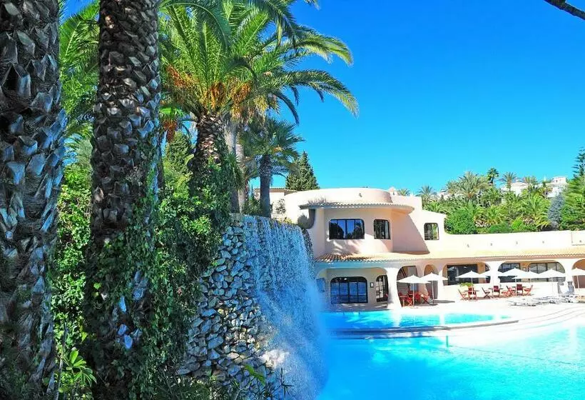 سوییت جونیور با چشم‌انداز استخر, Vilalara Grand Hotel Algarve