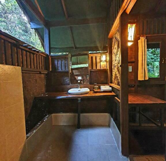 بنجلو قياسى, Our Jungle House