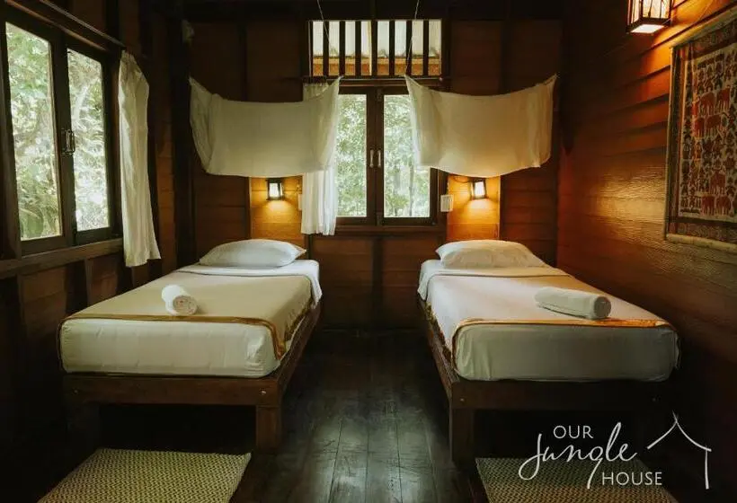 家族用バンガロー, Our Jungle House