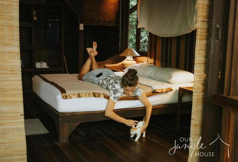Дом 1 Спальня, Our Jungle House