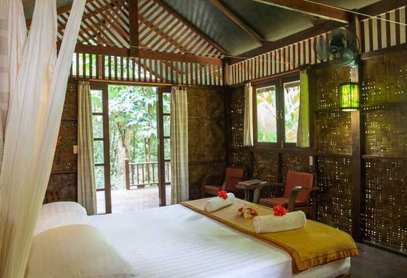 بنجلو قياسى, Our Jungle House