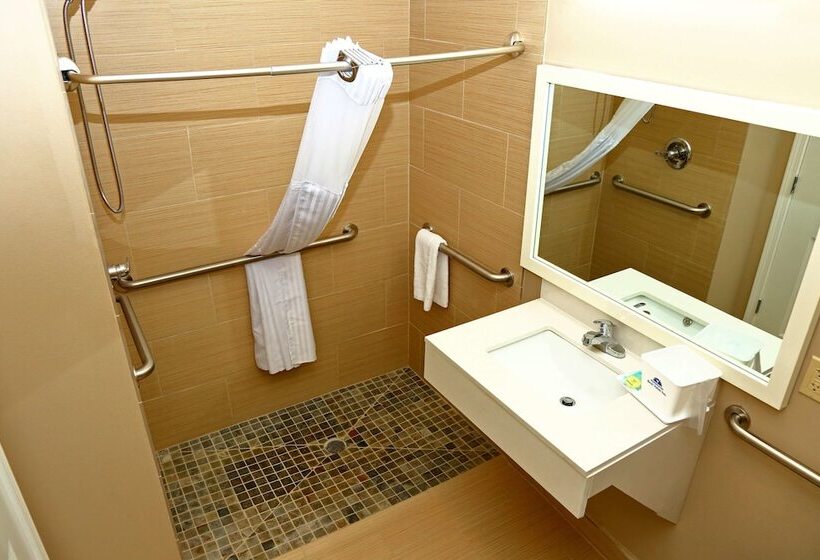 스탠다드 룸 더블 침대, Americas Best Value Inn & Suites Prairieville