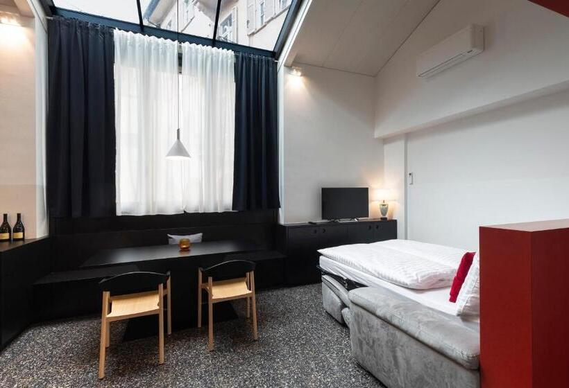 آپارتمان 1 خوابه, Pepper Suite