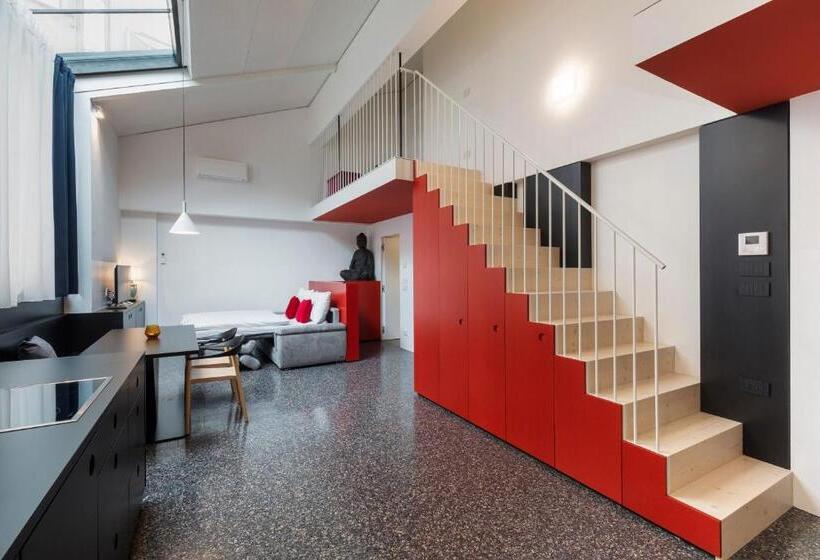 آپارتمان 1 خوابه, Pepper Suite