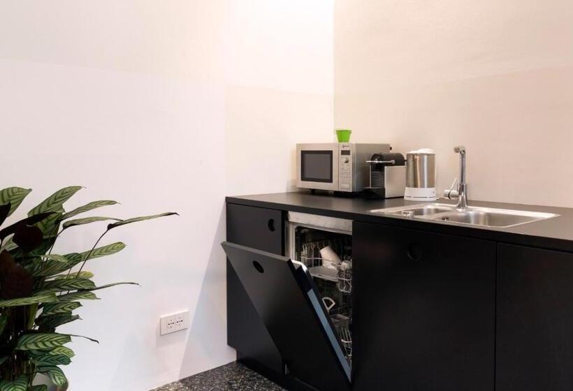 آپارتمان 1 خوابه, Pepper Suite