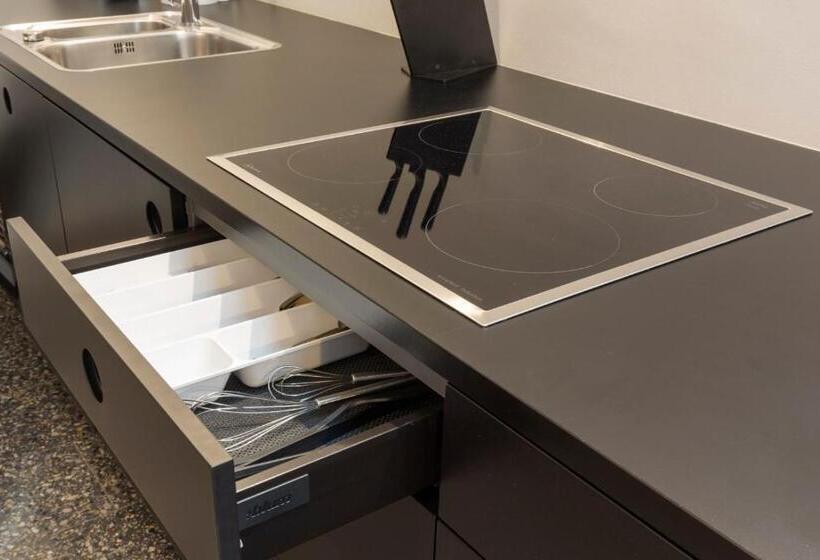 آپارتمان 1 خوابه, Pepper Suite