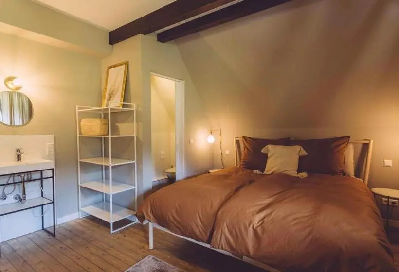 Standard Kolmen Hengen Huone Jaettu kylpyhuone, Edelfuchs Lodge