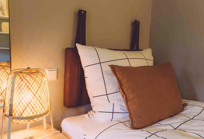 스탠다드 트리픔 룸 공동욕실, Edelfuchs Lodge