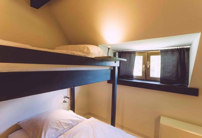 스탠다드 4인용 룸 공용 욕실, Edelfuchs Lodge