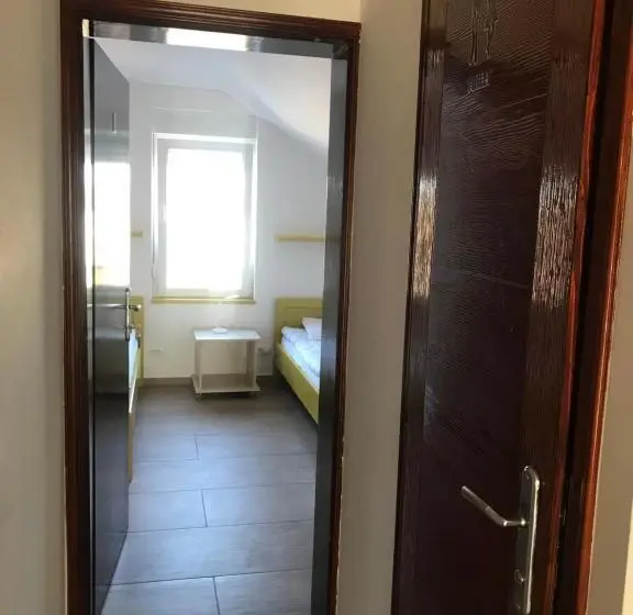 اتاق استاندارد با سرویس بهداشتی مشترک, Villa Ponte
