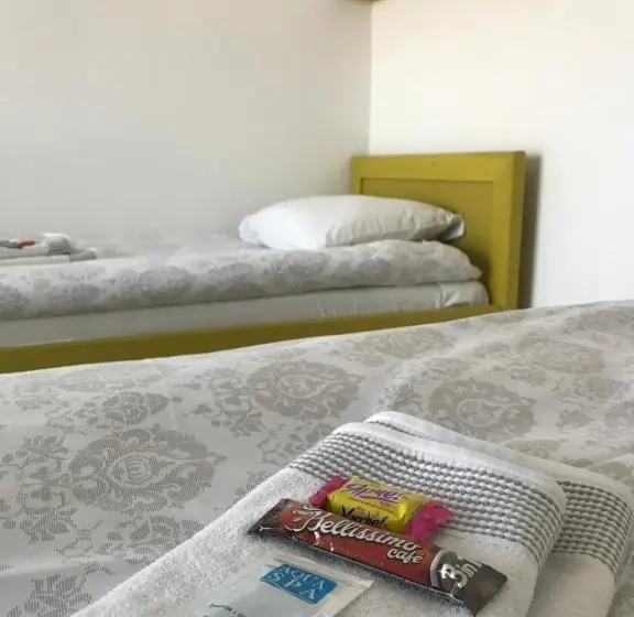 اتاق استاندارد سه تخته با سرویس بهداشتی مشترک, Villa Ponte