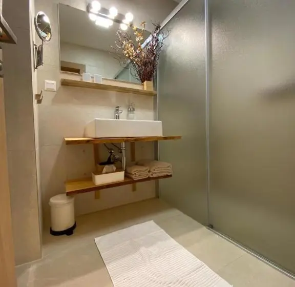 １ベッドルームのデラックスアパートメント, Apartmány Veternica V Bernarde