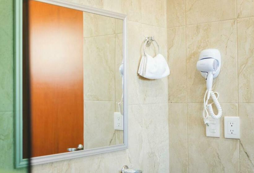 デラックスルーム, La Lola Hotel & Suites