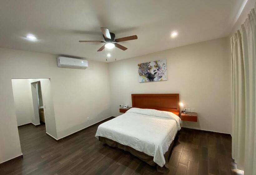 キングサイズベッドのデラックススイート, La Lola Hotel & Suites