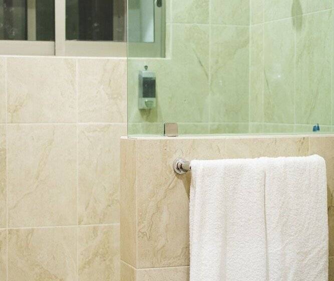 デラックスルーム, La Lola Hotel & Suites
