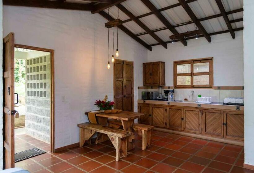 ２ベッドルームハウス, La Maima