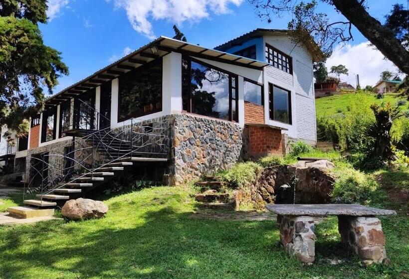 ３ベッドルームハウス, La Maima