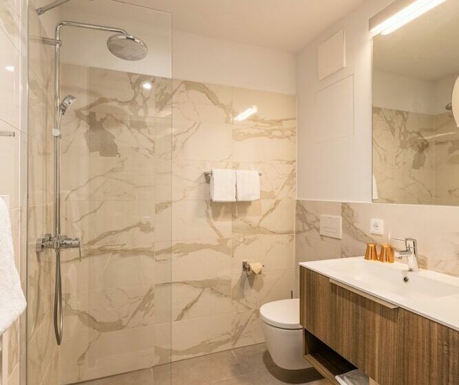 اتاق لوکس, Maseven München Messe Trudering