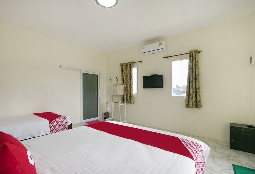 디럭스 트리플 룸, Oyo 953 Tawan Resort