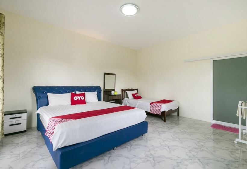 디럭스 트리플 룸, Oyo 953 Tawan Resort