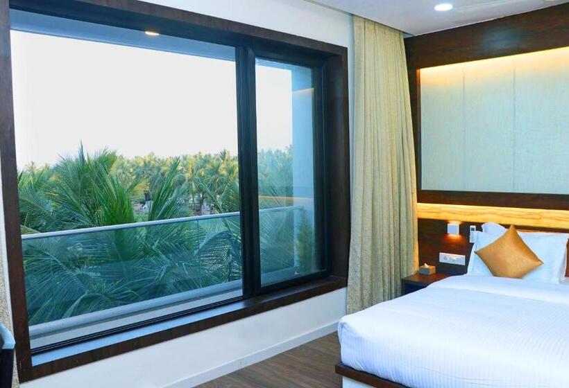 חדר סטנדרט עם מיטת קינג, The Grand Astoria Somanth