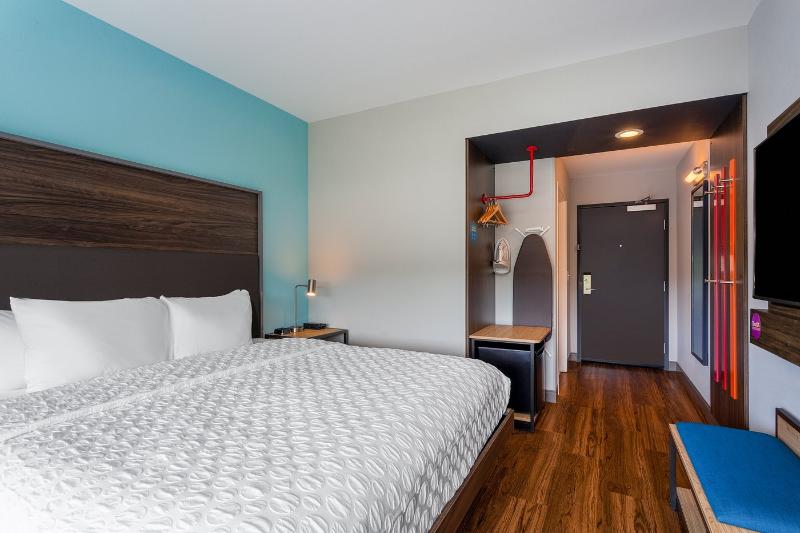 غرفة قياسية سرير كينج, Tru By Hilton Ashland