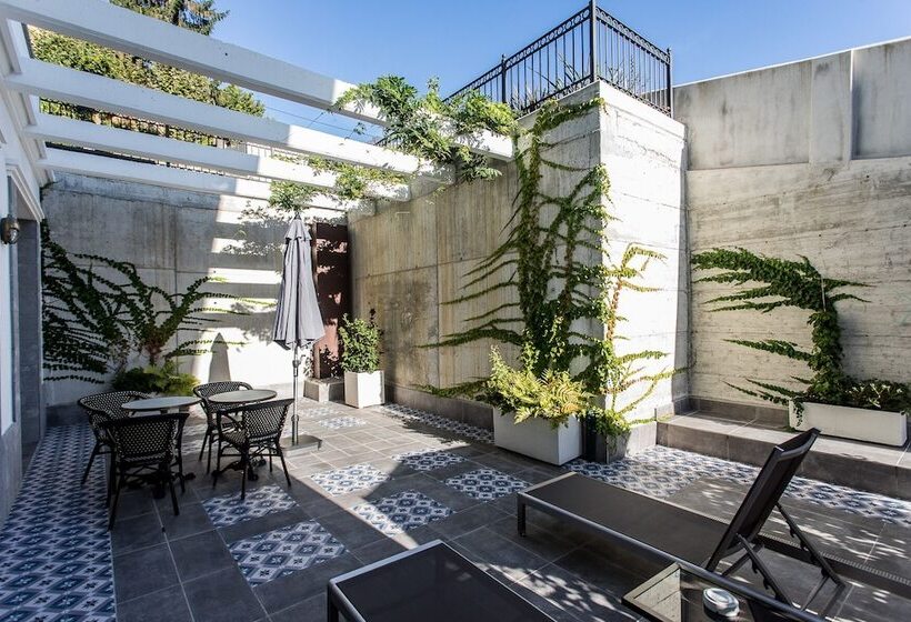 سوئیت جونیور با تراس, Villa Eugenia Boutique