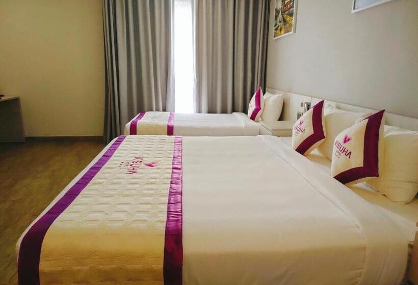 اتاق لوکس سه تخته, Visuha