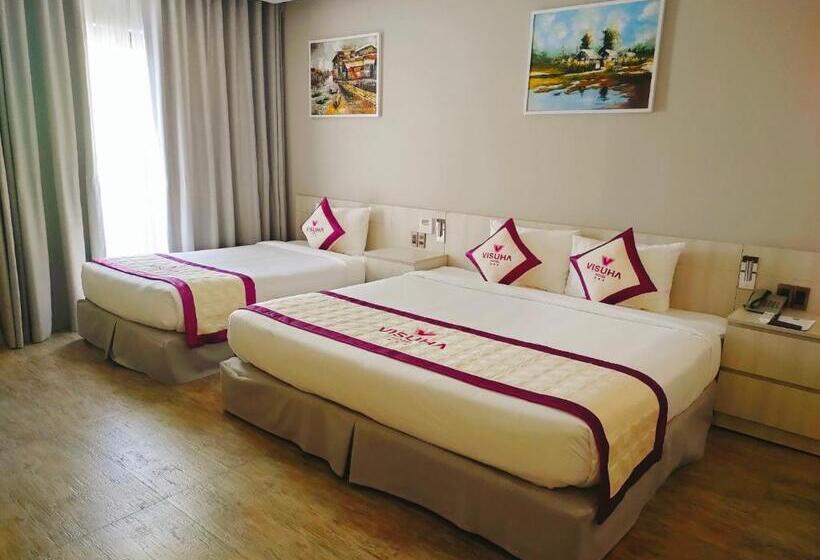 اتاق لوکس سه تخته, Visuha