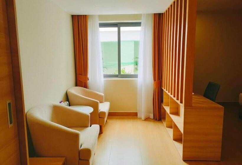 اتاق استاندارد با چشم‌انداز باغ, Visuha